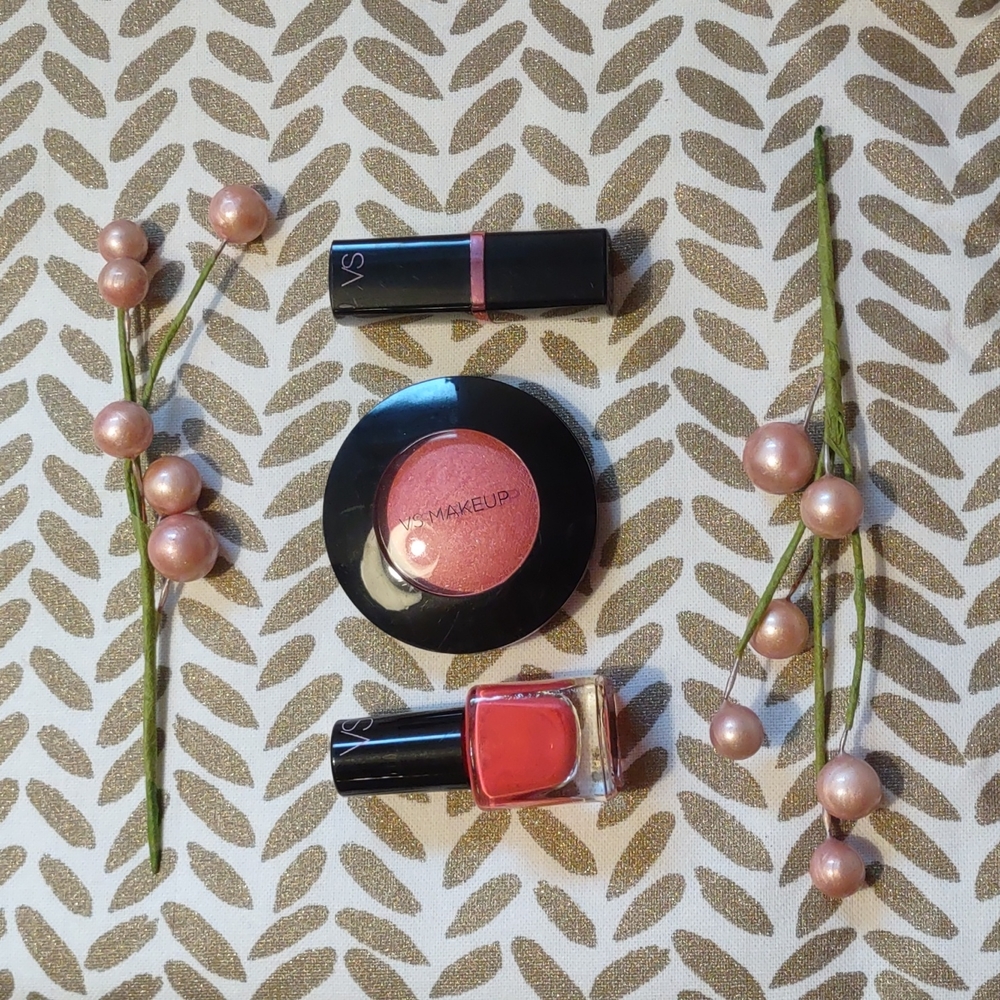 Victoria's Secret makeup trio